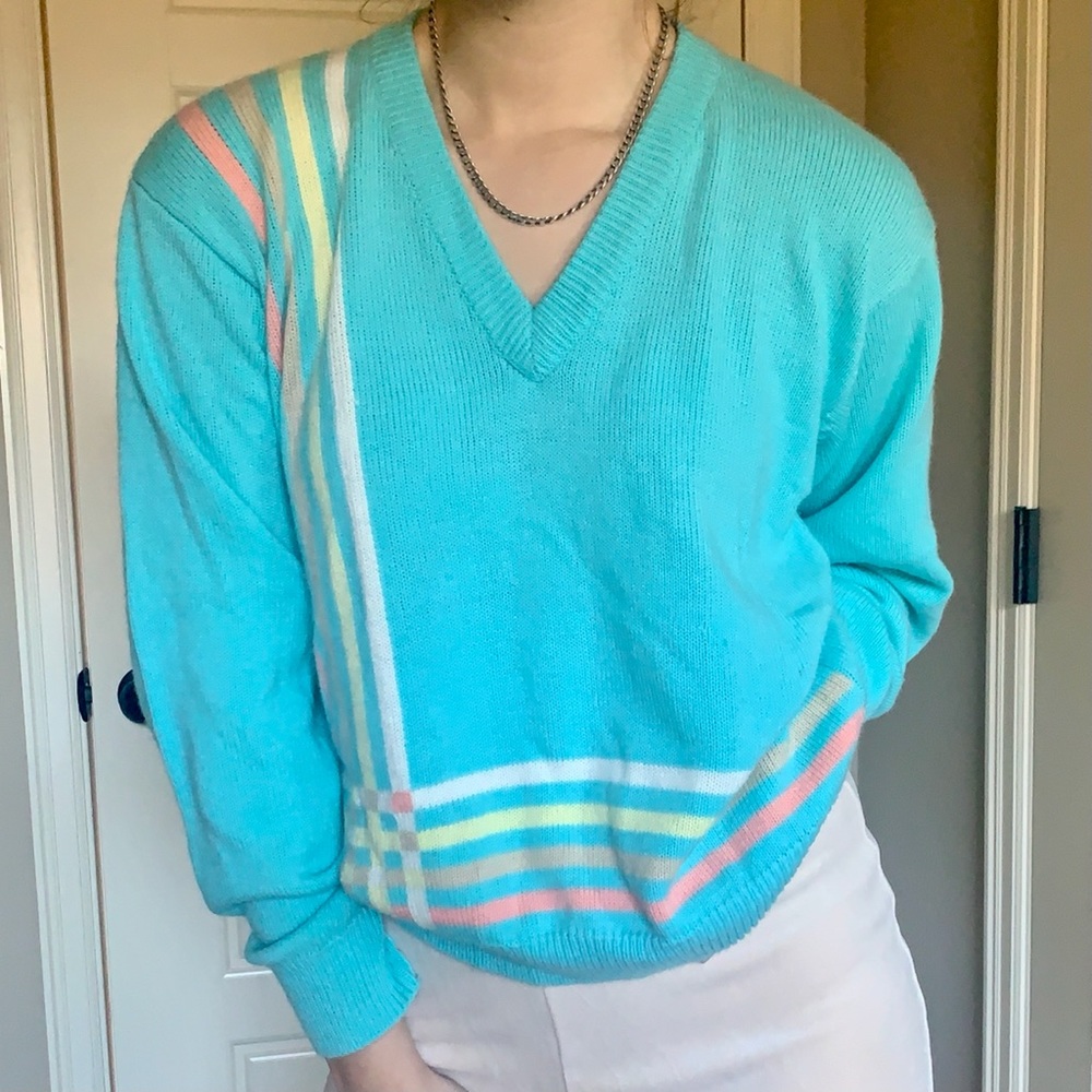 VTG IZOD Blue and Pastel V-Neck Soft Sweater